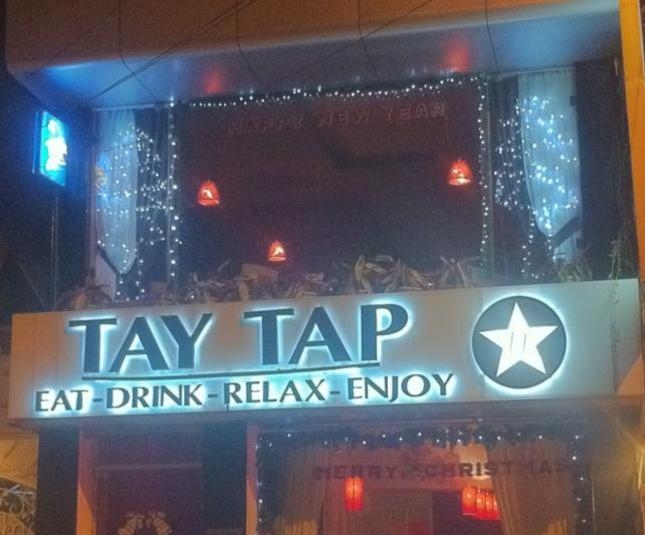 Tay Tap bar – Một thoáng Tây Hồ yên ả